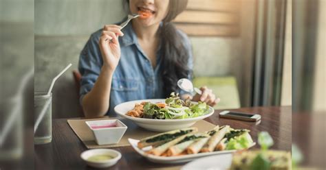 夢見同朋友食飯|夢見與朋友一起吃飯，夢到與朋友一起吃飯是什麽意思？